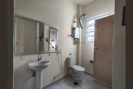 Casa à venda com 628m², 5 quartos e 2 vagas Casa à venda com 628m², 5 quartos e 2 vagasBanheiro 3