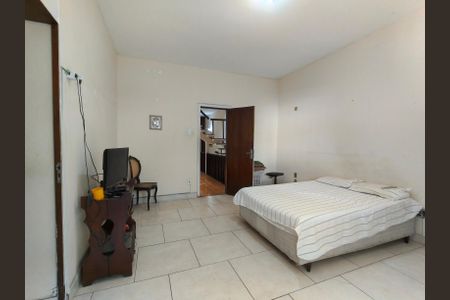 Casa à venda com 628m², 5 quartos e 2 vagas Casa à venda com 628m², 5 quartos e 2 vagasSuíte 1