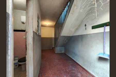 Casa à venda com 628m², 5 quartos e 2 vagas Casa à venda com 628m², 5 quartos e 2 vagasQuintal