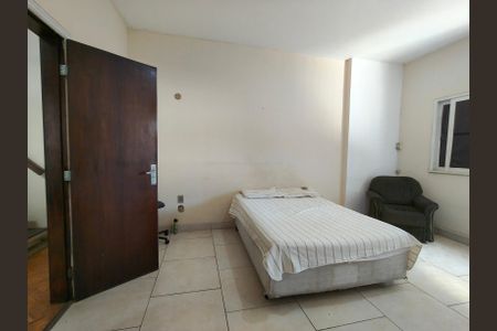 Casa à venda com 628m², 5 quartos e 2 vagas Casa à venda com 628m², 5 quartos e 2 vagasSuíte 1