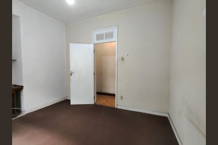 Casa à venda com 628m², 5 quartos e 2 vagas Casa à venda com 628m², 5 quartos e 2 vagasQuarto 1