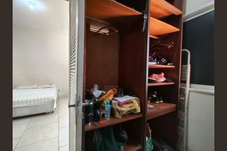 Casa à venda com 628m², 5 quartos e 2 vagas Casa à venda com 628m², 5 quartos e 2 vagasCloset da suíte 1