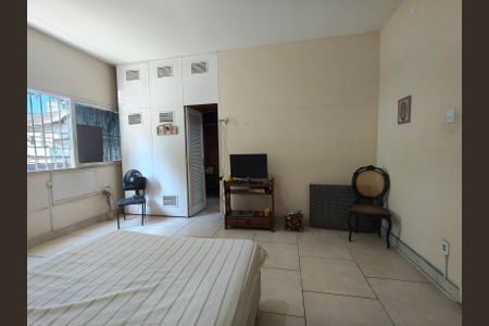 Casa à venda com 628m², 5 quartos e 2 vagas Casa à venda com 628m², 5 quartos e 2 vagasSuíte 1