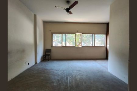 Casa à venda com 628m², 5 quartos e 2 vagas Casa à venda com 628m², 5 quartos e 2 vagasQuarto 3