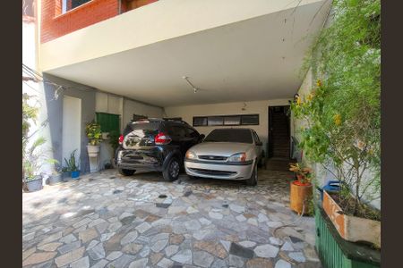 Casa à venda com 628m², 5 quartos e 2 vagas Casa à venda com 628m², 5 quartos e 2 vagasGaragem