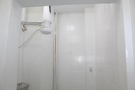 Banheiro de kitnet/studio para alugar com 0 quarto, 37m² em Campos Elíseos, São Paulo