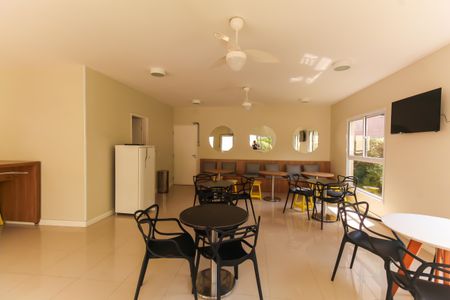 Apartamento para alugar com 45m², 2 quartos e 1 vagaÁrea comum - Salão de festas