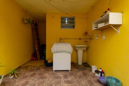 Casa à venda com 115m², 5 quartos e 2 vagasCasa 1: Área de Serviço