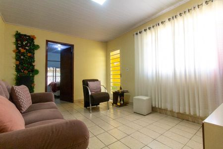 Casa à venda com 115m², 5 quartos e 2 vagasCasa 1: Sala