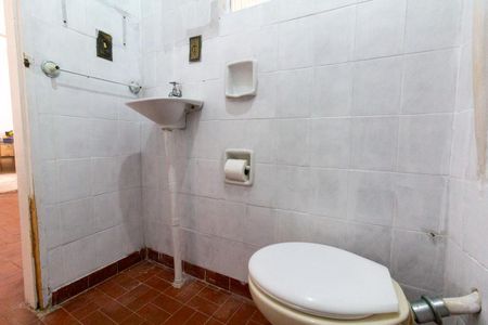 Casa à venda com 115m², 5 quartos e 2 vagasCasa 2: Banheiro
