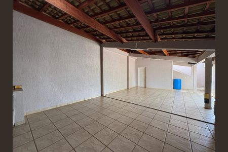 Casa à venda com 230m², 3 quartos e 3 vagasGaragem