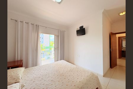 Casa à venda com 230m², 3 quartos e 3 vagasSuíte