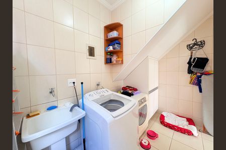 Casa à venda com 230m², 3 quartos e 3 vagasÁrea de Serviço