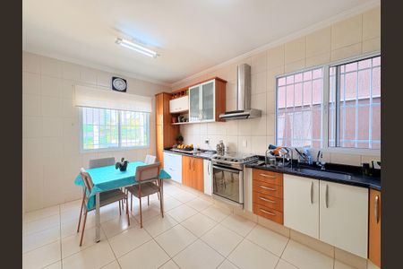 Casa à venda com 230m², 3 quartos e 3 vagasCozinha