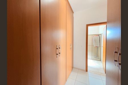 Casa à venda com 230m², 3 quartos e 3 vagasCloset da Suíte Master