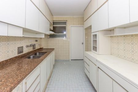 Apartamento à venda com 97m², 2 quartos e 1 vagaFoto 01