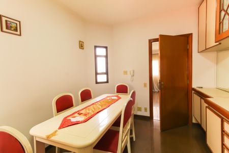 Apartamento para alugar com 206m², 3 quartos e 3 vagasCozinha