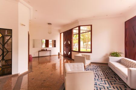 Apartamento para alugar com 206m², 3 quartos e 3 vagasHall social