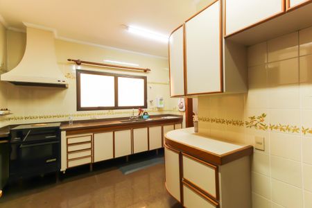 Apartamento para alugar com 206m², 3 quartos e 3 vagasCozinha