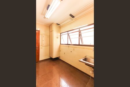 Apartamento para alugar com 206m², 3 quartos e 3 vagasÁrea de Serviço