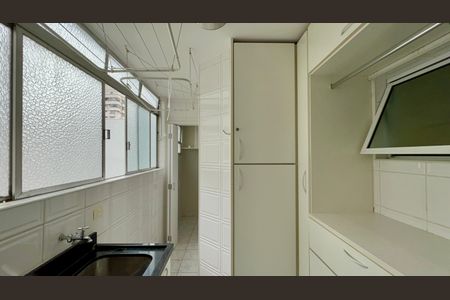 Apartamento à venda com 208m², 3 quartos e 1 vagaÁrea de Serviço