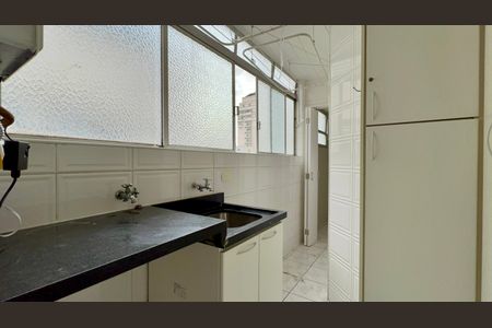 Apartamento à venda com 208m², 3 quartos e 1 vagaÁrea de Serviço