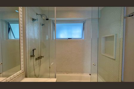 Apartamento à venda com 208m², 3 quartos e 1 vagaBanheiro / Suite Americana 