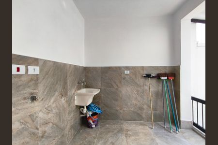 Casa à venda com 150m², 3 quartos e 2 vagas Casa à venda com 150m², 3 quartos e 2 vagasÁrea de Serviço