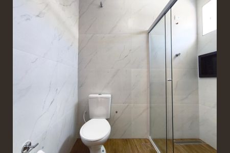 Casa à venda com 150m², 3 quartos e 2 vagas Casa à venda com 150m², 3 quartos e 2 vagasBanheiro da Suíte