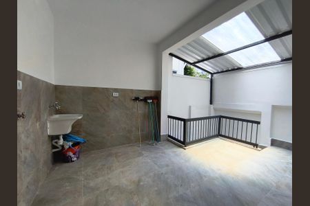 Casa à venda com 150m², 3 quartos e 2 vagas Casa à venda com 150m², 3 quartos e 2 vagasÁrea de Serviço