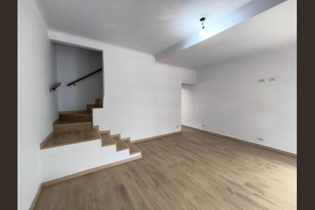 Casa à venda com 150m², 3 quartos e 2 vagas Casa à venda com 150m², 3 quartos e 2 vagasSala