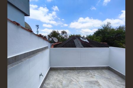 Casa à venda com 150m², 3 quartos e 2 vagas Casa à venda com 150m², 3 quartos e 2 vagasVaranda do quarto 1