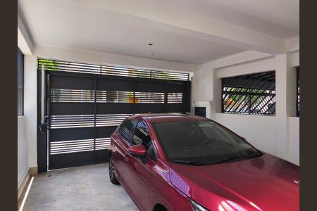 Casa à venda com 150m², 3 quartos e 2 vagas Casa à venda com 150m², 3 quartos e 2 vagasGaragem