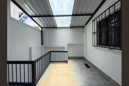 Casa à venda com 150m², 3 quartos e 2 vagas Casa à venda com 150m², 3 quartos e 2 vagasÁrea de Serviço