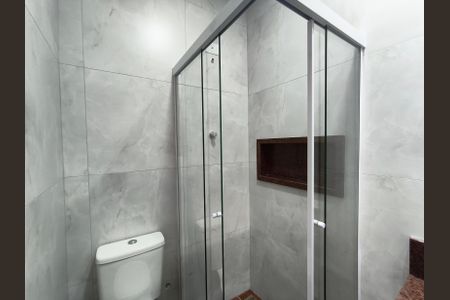 Casa à venda com 150m², 3 quartos e 2 vagas Casa à venda com 150m², 3 quartos e 2 vagasBanheiro da Suíte