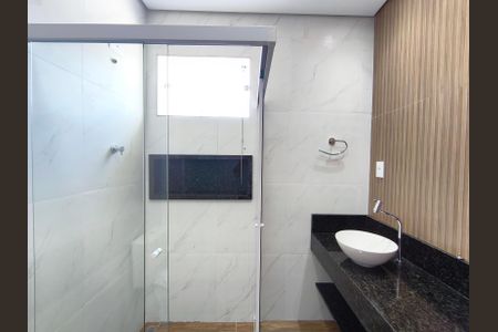 Casa à venda com 150m², 3 quartos e 2 vagas Casa à venda com 150m², 3 quartos e 2 vagasBanheiro da Suíte