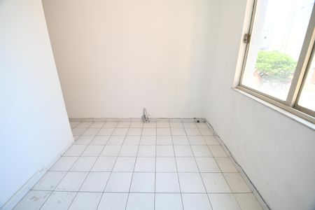 Sala de kitnet/studio para alugar com 1 quarto, 33m² em Centro, Campinas