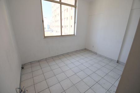 Sala de kitnet/studio para alugar com 1 quarto, 33m² em Centro, Campinas
