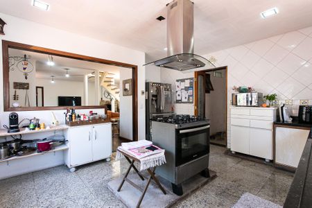 Apartamento à venda com 256m², 3 quartos e 4 vagas Apartamento à venda com 256m², 3 quartos e 4 vagasCozinha