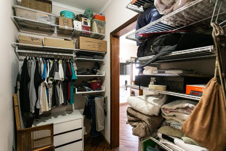 Apartamento à venda com 256m², 3 quartos e 4 vagas Apartamento à venda com 256m², 3 quartos e 4 vagasCloset da Suíte