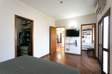 Apartamento à venda com 256m², 3 quartos e 4 vagas Apartamento à venda com 256m², 3 quartos e 4 vagasSuíte