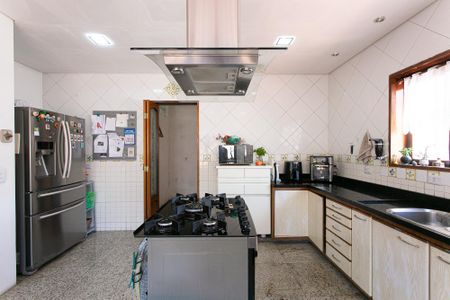 Apartamento à venda com 256m², 3 quartos e 4 vagas Apartamento à venda com 256m², 3 quartos e 4 vagasCozinha