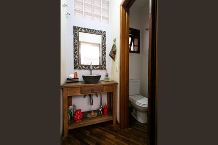 Apartamento à venda com 256m², 3 quartos e 4 vagas Apartamento à venda com 256m², 3 quartos e 4 vagasLavabo