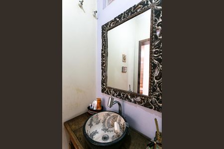 Apartamento à venda com 256m², 3 quartos e 4 vagas Apartamento à venda com 256m², 3 quartos e 4 vagasLavabo