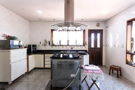 Apartamento à venda com 256m², 3 quartos e 4 vagas Apartamento à venda com 256m², 3 quartos e 4 vagasCozinha