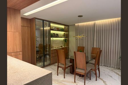 Apartamento à venda com 210m², 4 quartos e 3 vagasSala