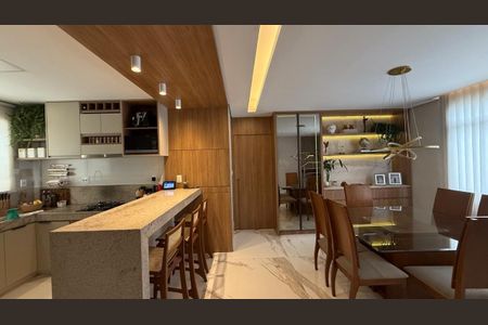 Apartamento à venda com 210m², 4 quartos e 3 vagasSala