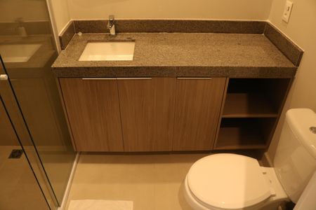 Banheiro Social de apartamento para alugar com 1 quarto, 25m² em Perdizes, São Paulo