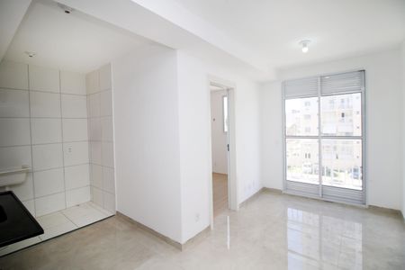Sala de apartamento à venda com 2 quartos, 38m² em Irajá, Rio de Janeiro