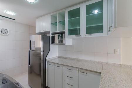 Apartamento para alugar com 97m², 2 quartos e 2 vagasCozinha